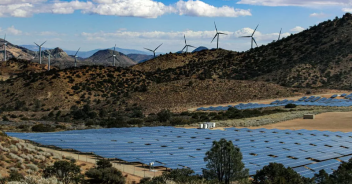 During the first ten months of 2022, renewable energy sources out-produced both coal and nuclear power by 16.62% and 27.39% respectively.