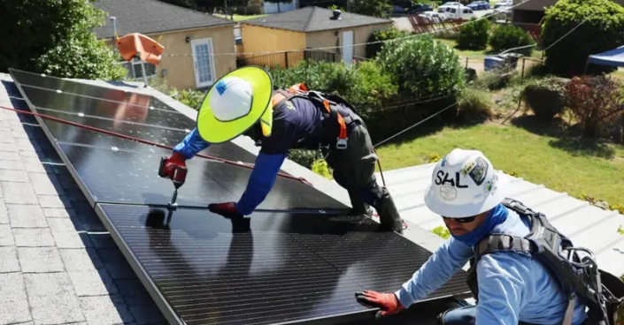 Solar panel owners are still more likely to have higher incomes and live in wealthier states, but a few trends are changing things.