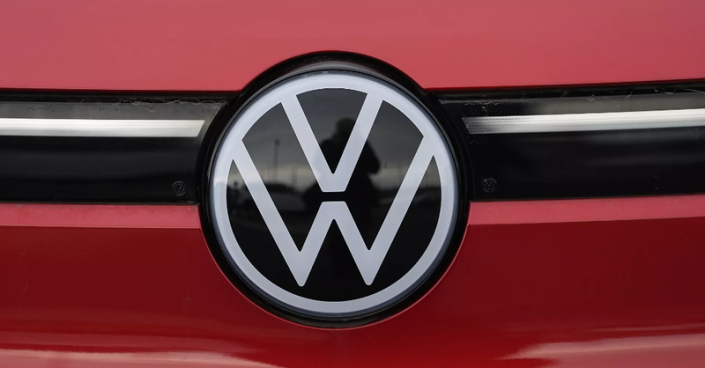 Volkswagen is aiming to increase its appeal to EV customers by offering them the chance of taking a solar panel deal to cut the cost of recharging.