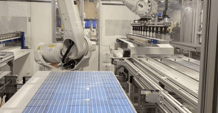 Canadian solar panel maker Heliene and India’s solar cell maker Premier Energies are joining forces to build a US solar cell factory.