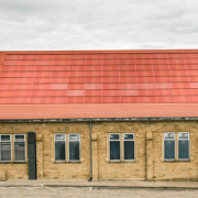 A study finds that color-matching solar modules on roofs or facades boost social acceptance of building-integrated photovoltaics (BIPV).